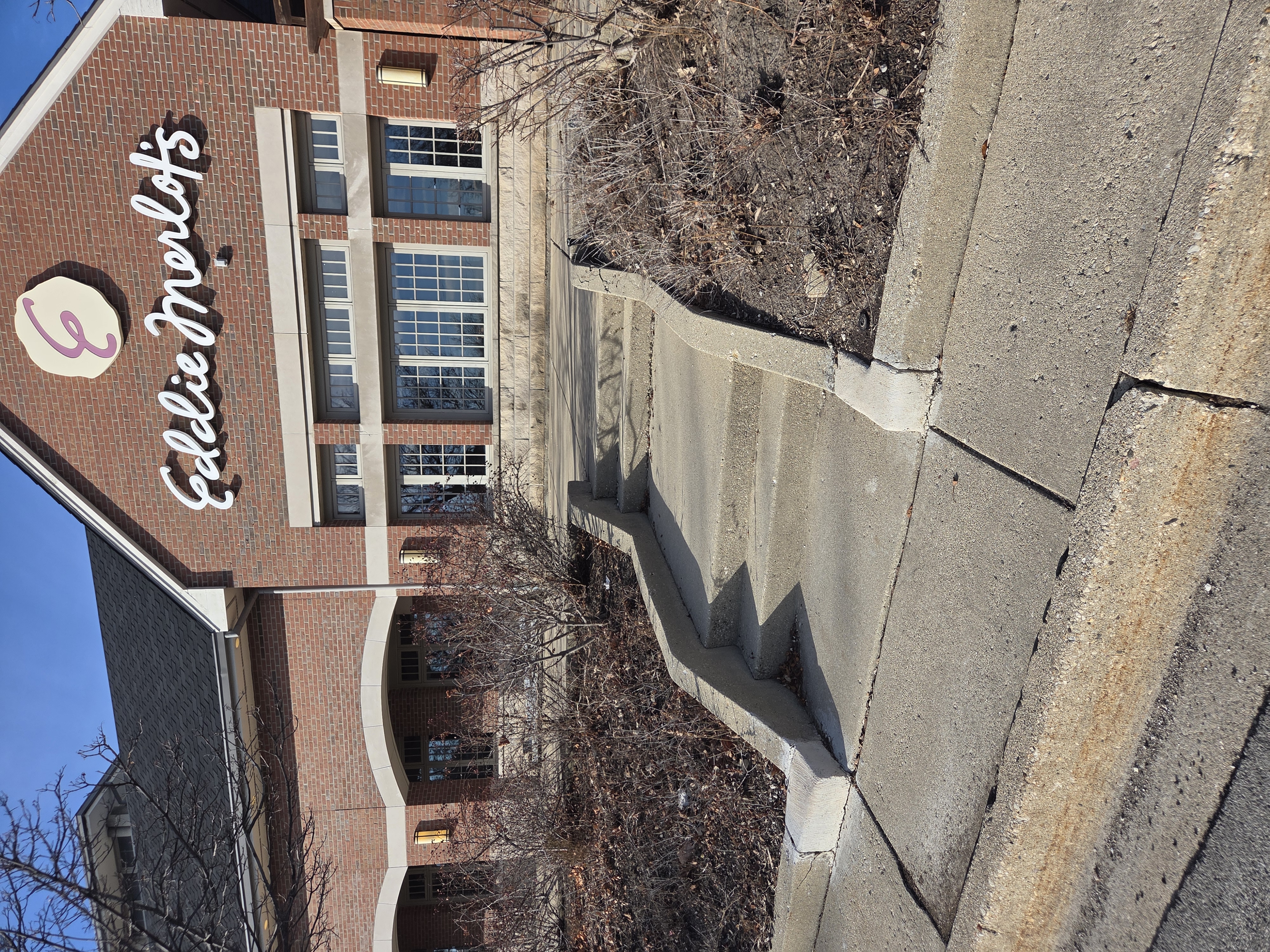 Eddie Merlot Double 2 image