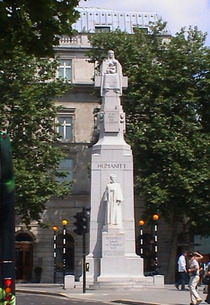 Edith Cavell statue