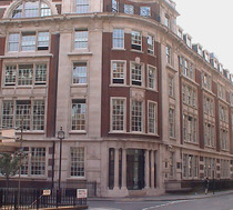 W. H. Smiths - Portugal Street