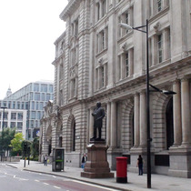 Rowland Hill statue and 2 Edwards