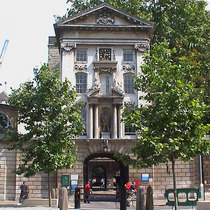 Henry VIII entrance to St Bartholomew's Hospital