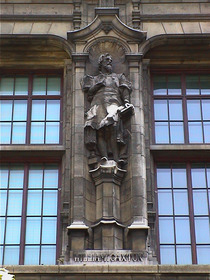 V&A façade - William Caxton