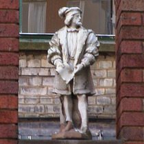 Imperial Hotel - statue 17