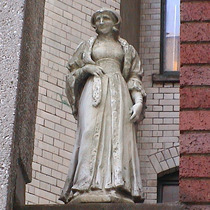 Imperial Hotel - statue 21