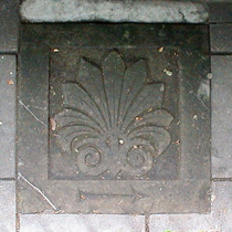 Palmette in pavement