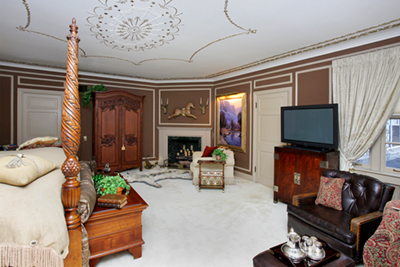 23 Castle Dr, Florissant, MO 63034, USA