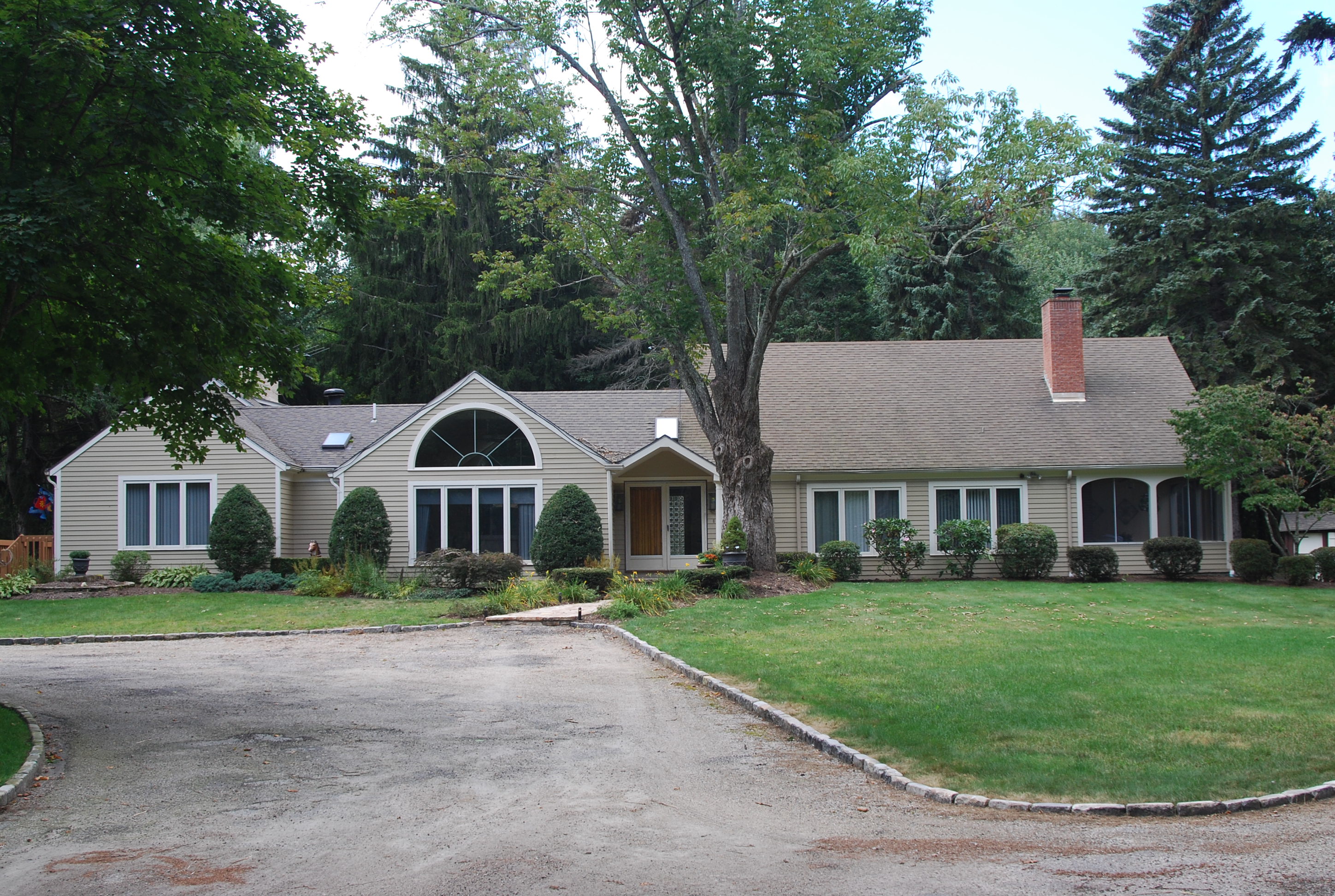 160 Harris Rd, Smithfield, RI 02917, USA