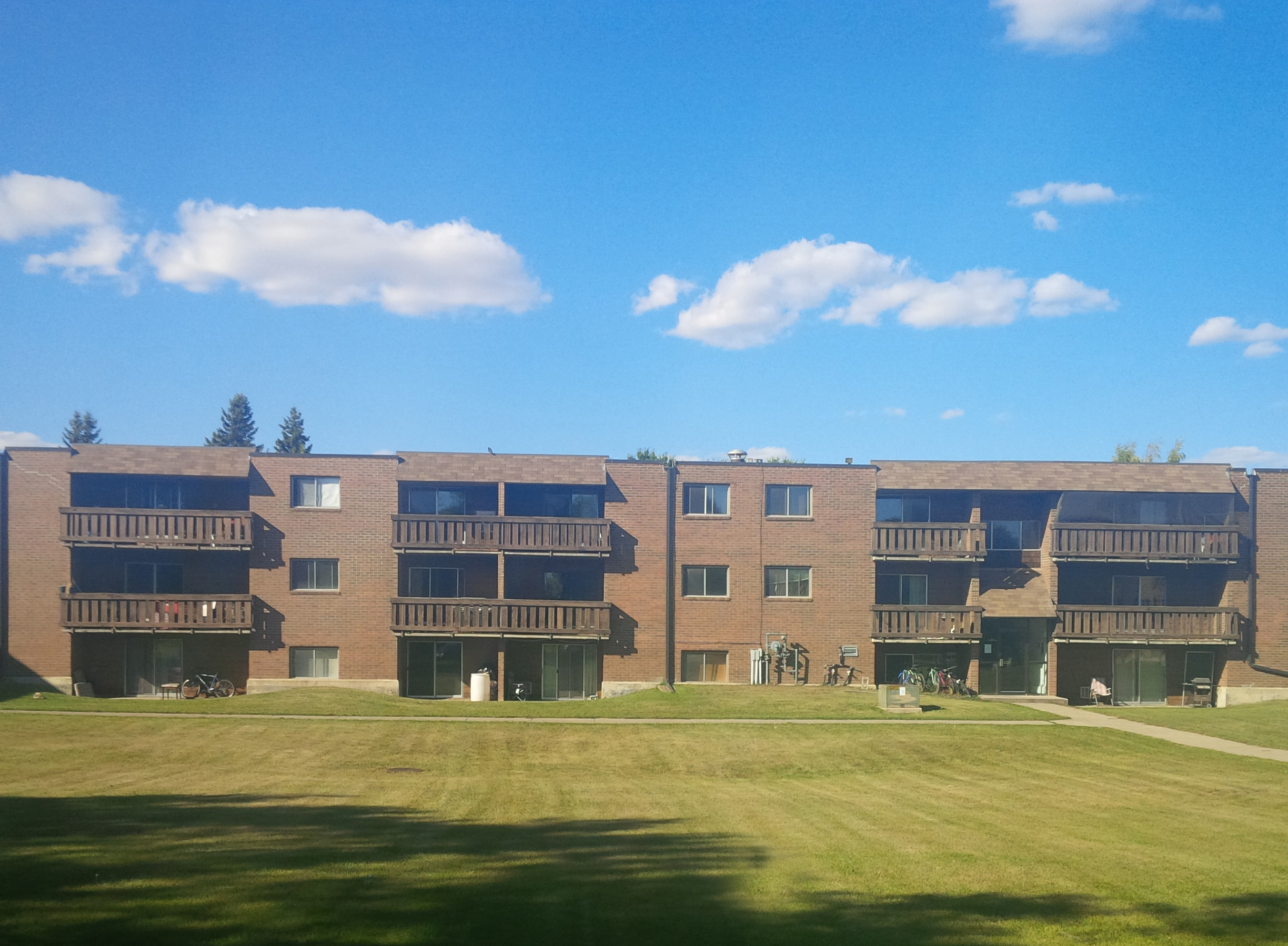 3 bedrooms Lloydminster Apartment for rent Ad ID AVL.71793 RentBoard.ca