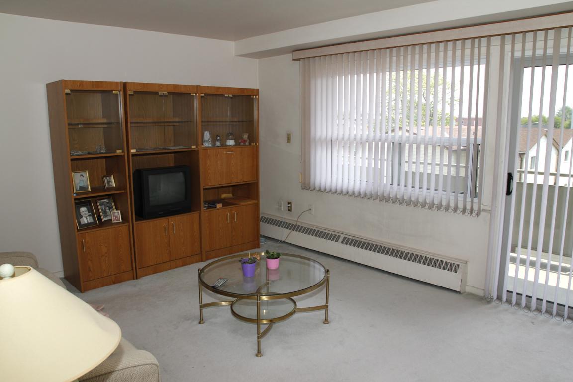 Brock Towers. Apartments for rent at 346 Brock Street in Kingston