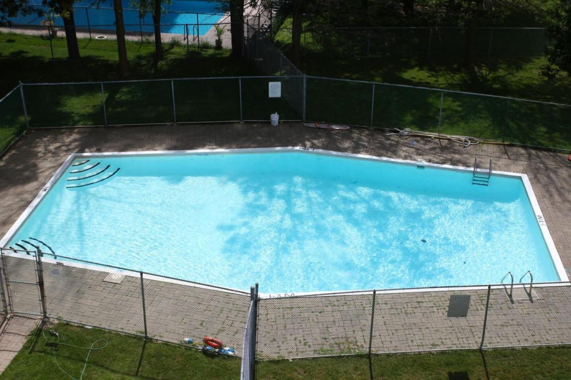 225 Van Horne. Apartments for rent at 225 Van Horne Avenue in Toronto