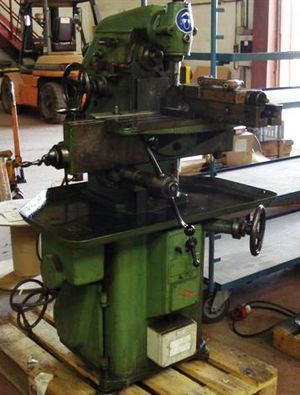 ACIERA F3 Fresadoras Universales - MachineTools.com