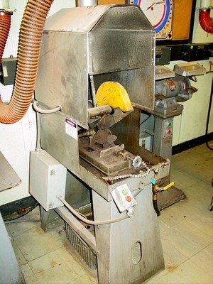 EVERETT 44 砂轮和摩擦锯床 - MachineTools.com