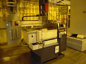 TOP EDM HM-400 TCWC Electroerosionadoras para Elaboración de Agujeros - MachineTools.com
