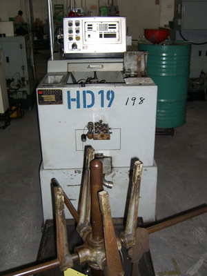 GWO LING FA-2C 打头机 - MachineTools.com