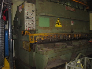 BARIOLA CBI 25/30 Shears, Power Squaring (In) - MachineTools.com