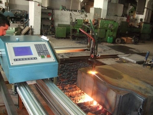 HONEYBEE CNC HBST2005LCD-1200X2000 Corta-Chamas - MachineTools.com