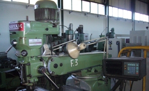 ANAYAK  立式铣床 - MachineTools.com