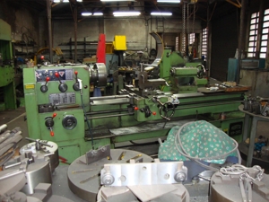 ABATE KR-320 普通车床 - MachineTools.com