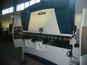 ADIRA QHD-15030PLS 板材折彎機 - MachineTools.com