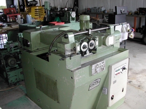 IZPE RSC110 滚丝机 - MachineTools.com