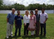 Henry_family_on_campus_May_2012_small.jpg (225x161)px