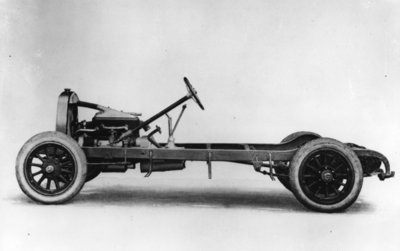 Fine Art Print of DuPont automobile chassis, c.1919-30 by American School