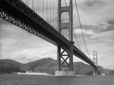 View of Golden Gate Bridge by Philip Gendreau - print