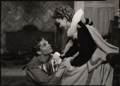 Fine Art Print of Laurence Kerr Olivier, Baron Olivier; Vivien Leigh as Michael Ingolby and Cynthia in 'Fire Over England' by Howard Coster