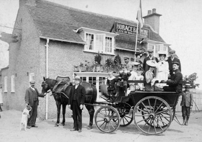 Old Fieldhouse Inn, Wolverhampton, 1906 by Unknown - print