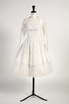 Wedding dress of Nottingham Witchcraft lace, 1961 by Unknown - print
