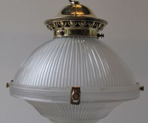 10-holophane-pendants-m