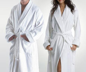 10-things-to-consider-when-buying-a-bathrobe-m