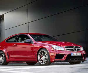 2012-mercedes-benz-c63-amg-black-series-m
