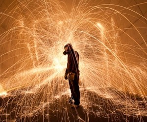 3d-geometric-light-paintings-m