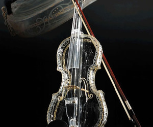 4 Instruments made of glass