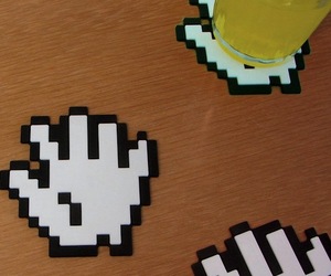 8bit-hands-coasters-m
