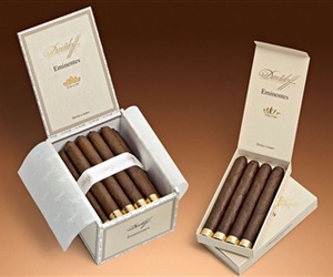 A-bigger-and-better-cigar-m