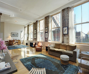 A-dramatic-pre-war-loft-space-in-soho-m