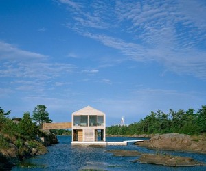 A-floating-house-by-mos-architects-m