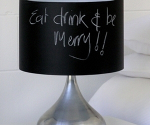 A-lamp-whose-shade-doubles-as-a-chalkboard-m
