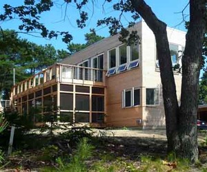 A-sustainable-design-of-peconic-bay-house-m