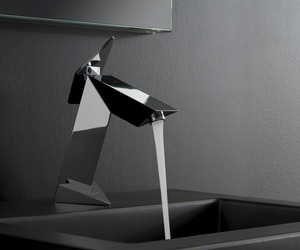 Aerodynamically-inspired-bathroom-fittings-m