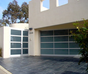 Aluminum-and-glass-entry-systems-m