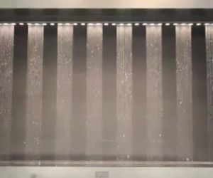 Amazing-water-fountain-at-osaka-city-station-m