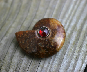 Ammonite-and-garnet-pendant-m