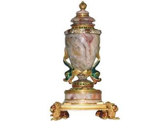 Antiques-invade-park-avenue-m