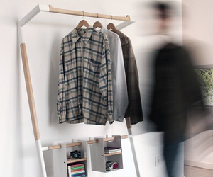 Arara-nomade-closet-folds-up-and-travels-with-you-m