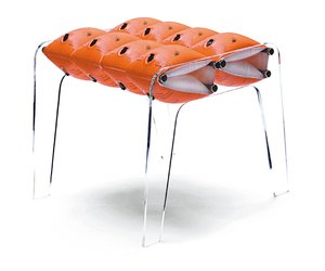 Arm-floats-stool-m