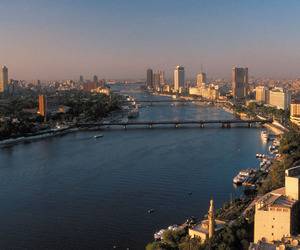 Around-the-world-with-four-seasons-m