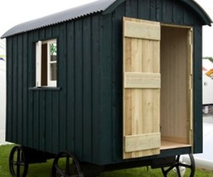 Artisan-shepherds-huts-623-m